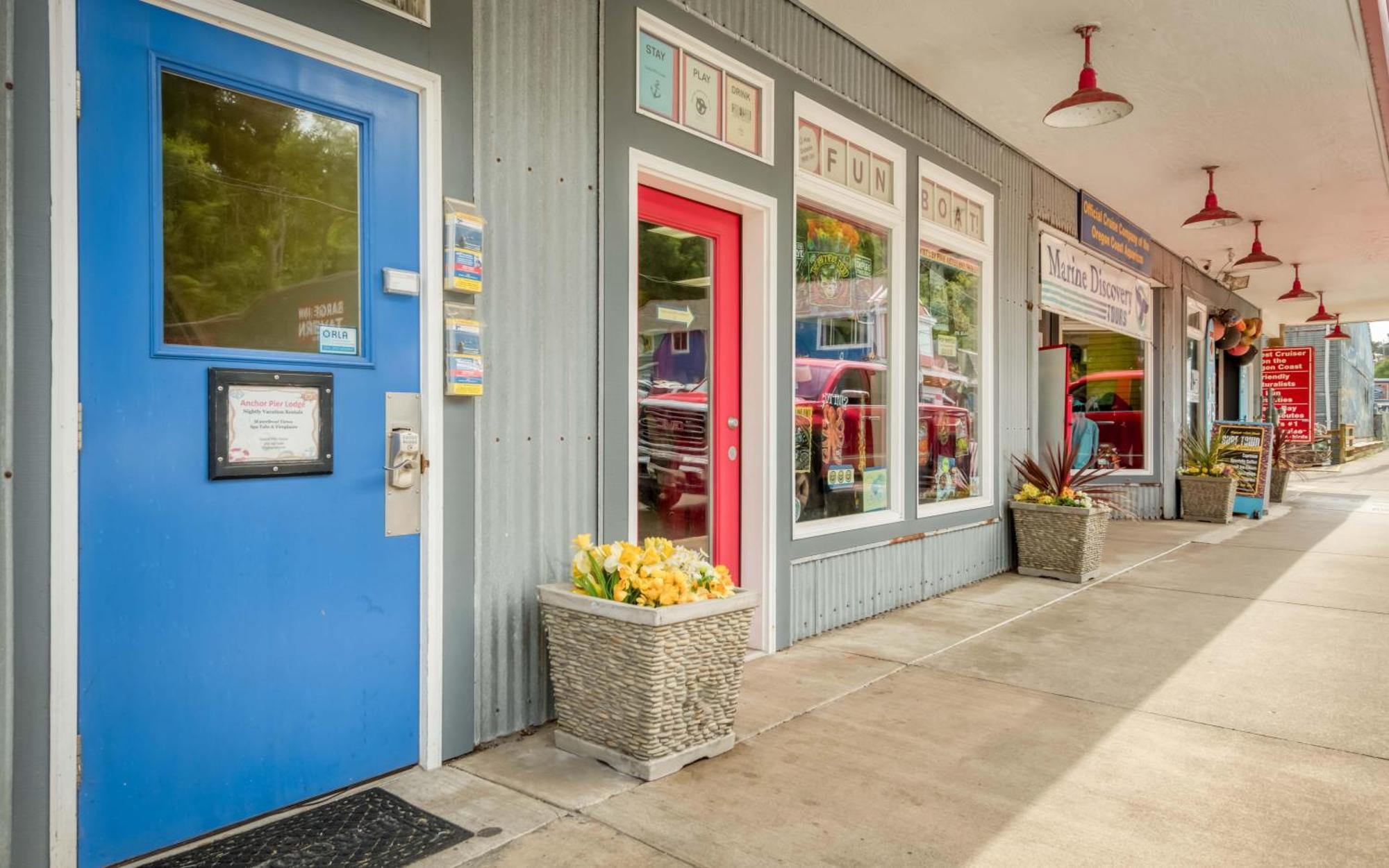 Ocean'S Edge - Anchor Pier Lodge Newport Exterior foto