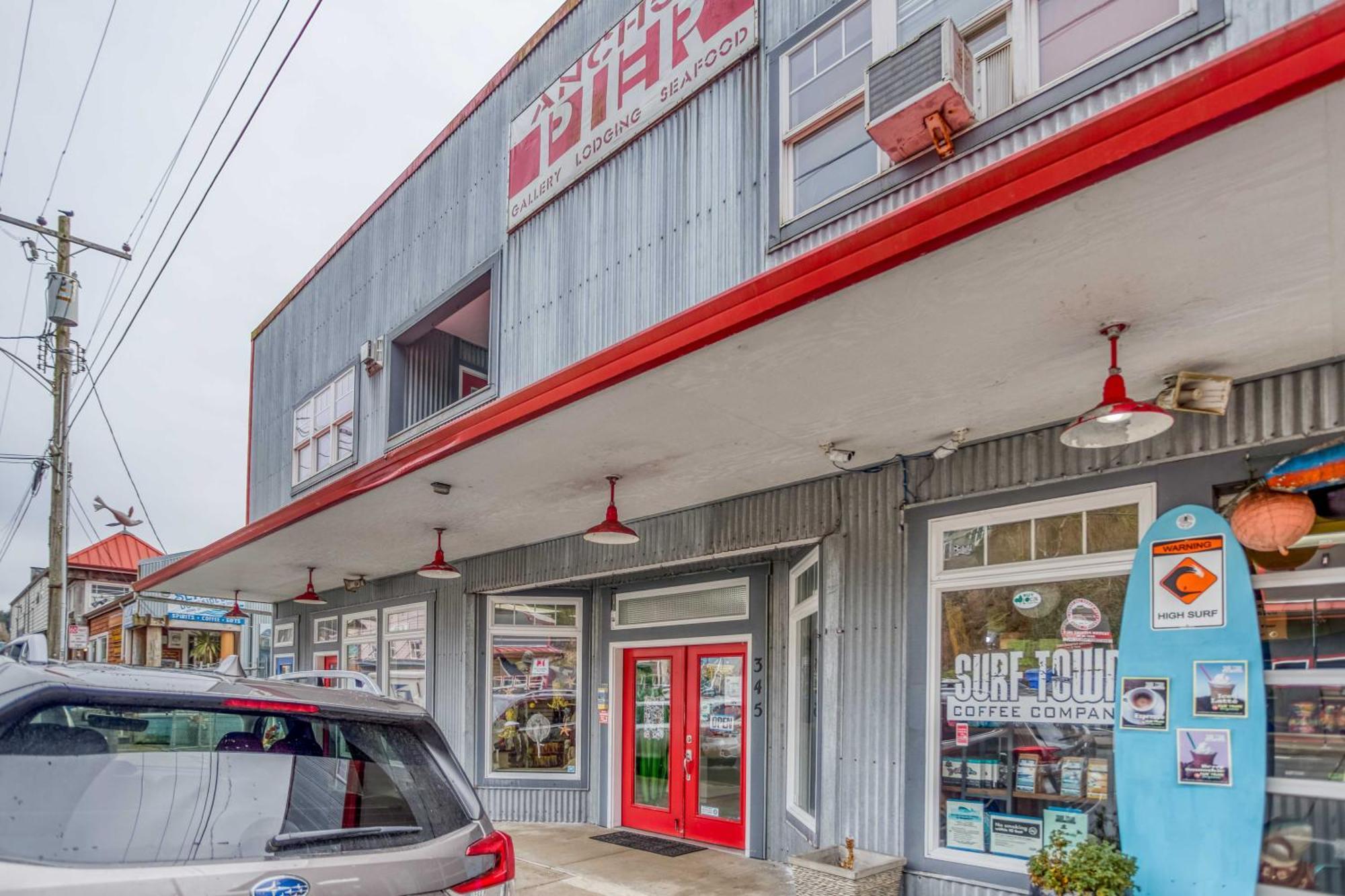 Ocean'S Edge - Anchor Pier Lodge Newport Exterior foto